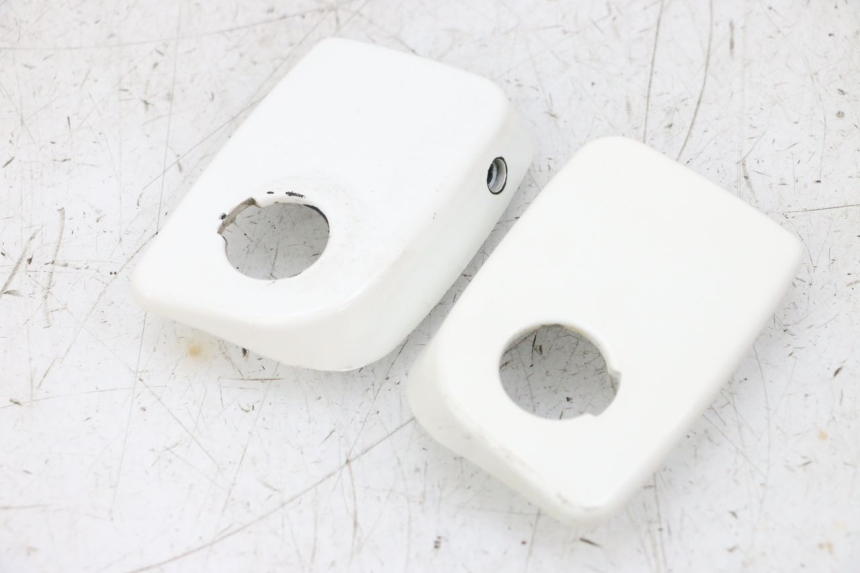 photo de CACHE MAITRE CYLINDRE PIAGGIO VESPA GTS SUPER IE 125 (2009 - 2016) - Gros plan technique