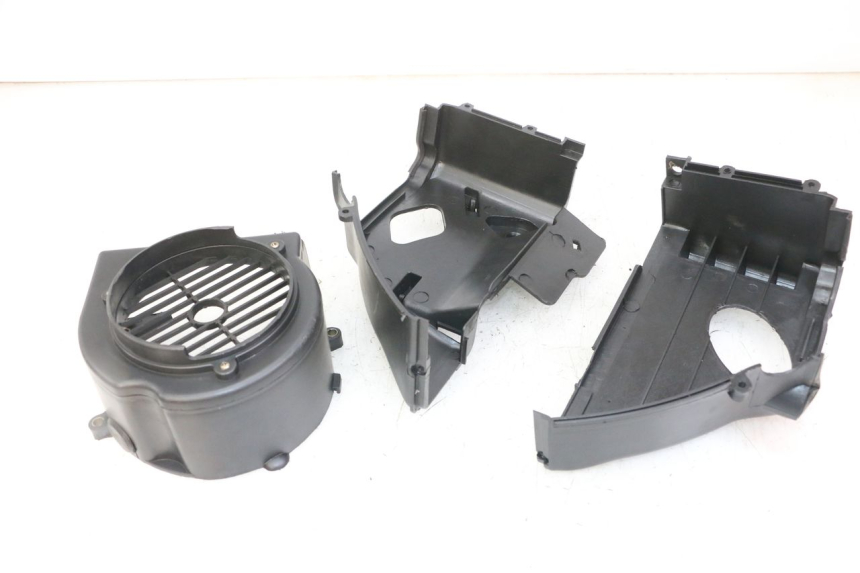 photo de CACHE MOTEUR PEUGEOT VIVACITY 125 (2010 - 2017)