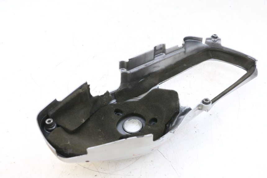 photo de CACHE MOTEUR PIAGGIO VESPA GTS SUPER IE 125 (2009 - 2016) - Autre angle de vue