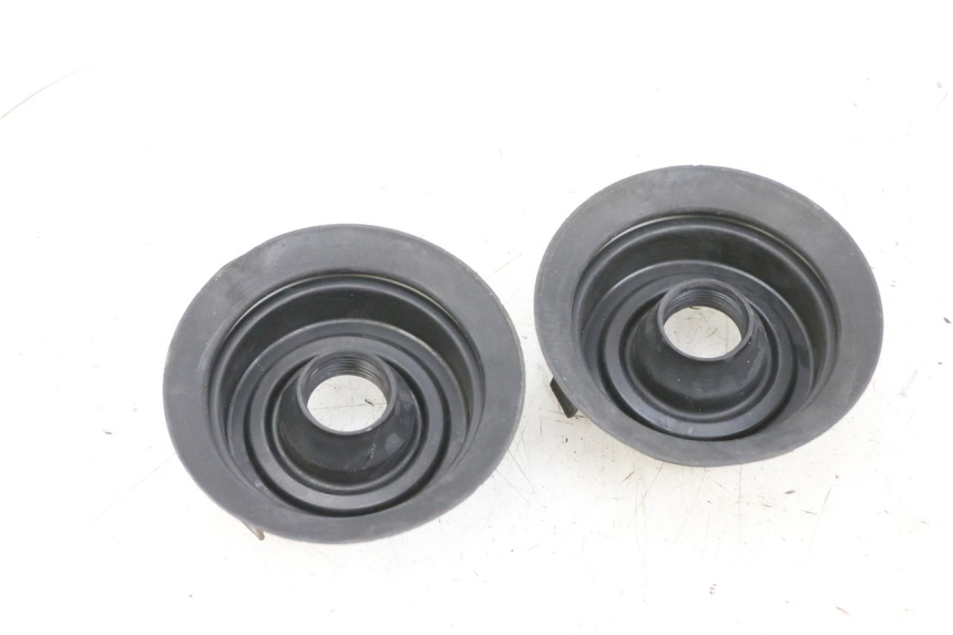 photo de CACHE POUSSIERE PHARE YAMAHA XMAX X-MAX 125 (2006 - 2009) - Détail de la pièce