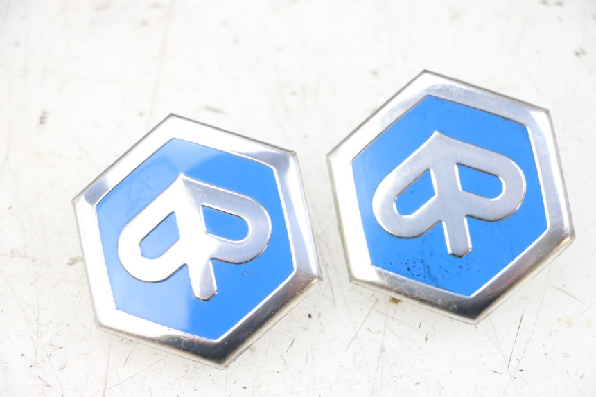 photo de CACHE ROUE PIAGGIO MP3 HPE 300 (2019 - 2026) - Vue principale