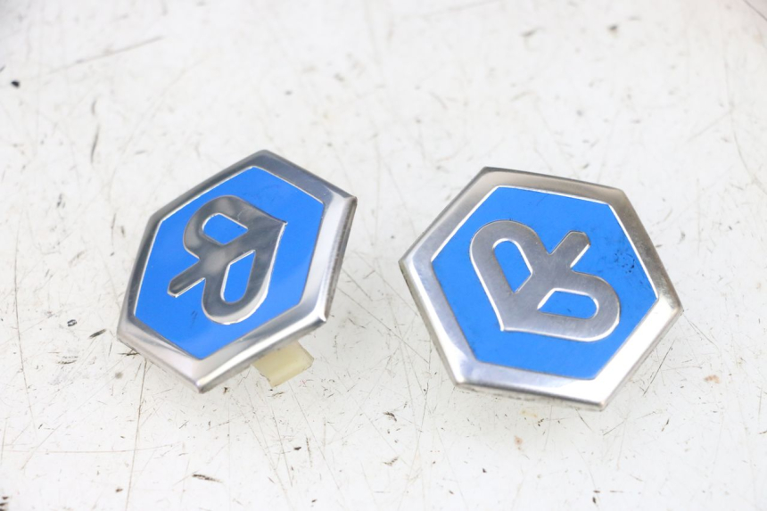 photo de CACHE ROUE PIAGGIO MP3 HPE 300 (2019 - 2026) - Détail de la pièce