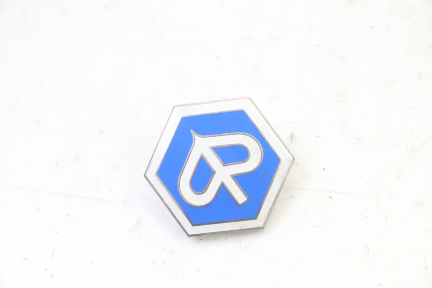 photo de CACHE ROUE PIAGGIO MP3 500 (2014 - 2016)