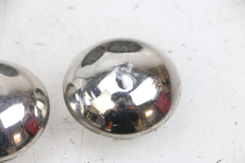 photo de CACHE ROUE PIAGGIO MP3 RL 250 (2007 - 2010) - Gros plan technique