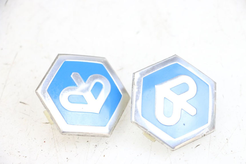 photo de CACHE ROUE PIAGGIO MP3 500 (2016 - 2018) - Détail de la pièce