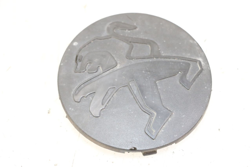 photo de CACHE ROUE PEUGEOT SATELIS 125 (2013 - 2018)