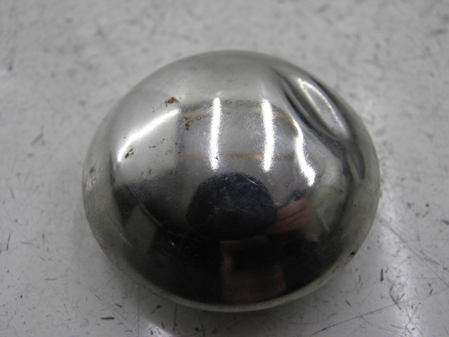 photo de CACHE ROUE PIAGGIO MP3 500 (2011 - 2015)