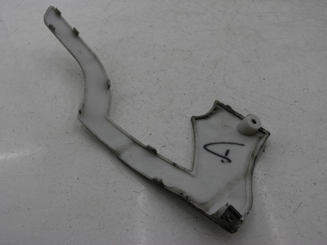 photo de CACHE SOUS SELLE DROIT BENZHOU YY50QT31 VINTAGE 50 (2009 - 2012) - Zoom état d’usage