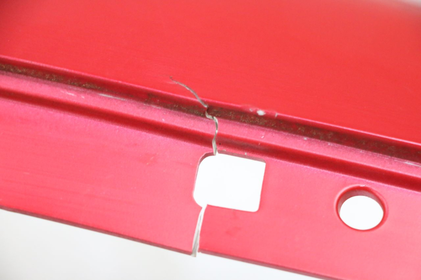 photo de CACHE SOUS SELLE DROIT PEUGEOT DJANGO 4T 50 (2014 - 2019) - Zoom état d’usage