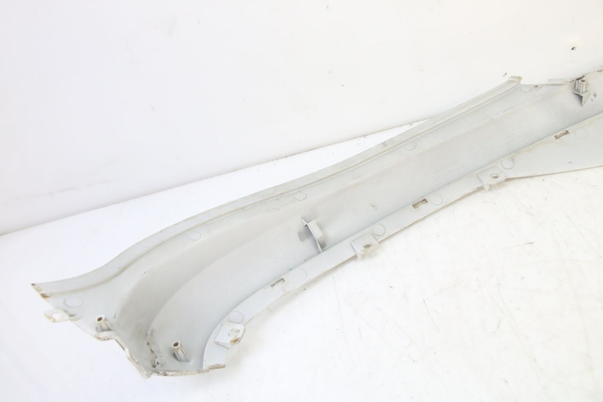 photo de CACHE SOUS SELLE DROIT SYM FIDDLE 3 III 125 (2014 - 2020)