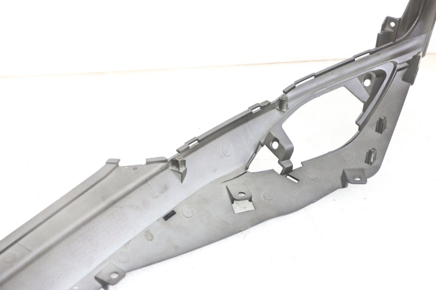 photo de CACHE SOUS SELLE DROIT SYM FIDDLE 3 III 50 (2014 - 2020)