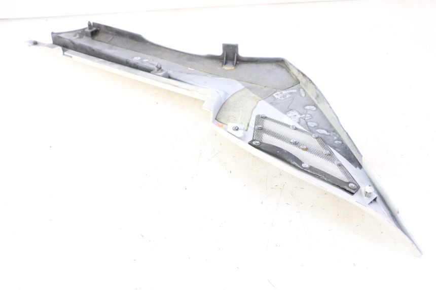 photo de CACHE SOUS SELLE DROIT YAMAHA FJ 36Y 1100 (1984 - 1985)