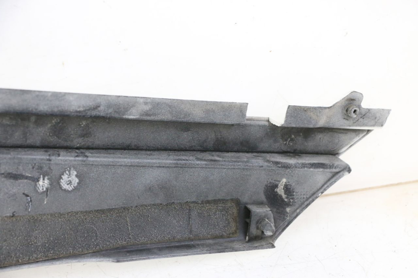 photo de CACHE SOUS SELLE DROIT YAMAHA FJ 36Y 1100 (1984 - 1985)