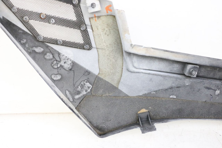 photo de CACHE SOUS SELLE DROIT YAMAHA FJ 36Y 1100 (1984 - 1985)