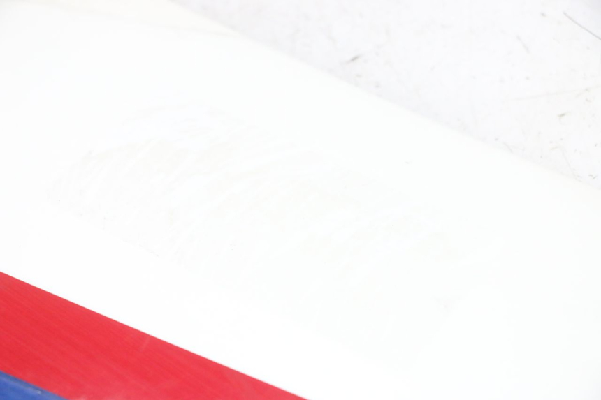 photo de CACHE SOUS SELLE DROIT KAWASAKI GPX R WARBIRD 600 (1988 - 1993) - Points de fixation