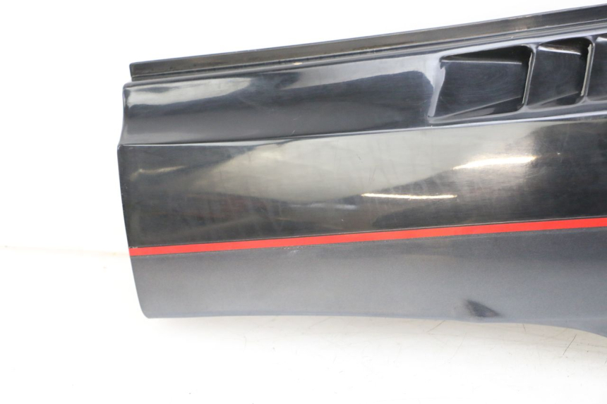 photo de CACHE SOUS SELLE DROIT KAWASAKI GPZ RX 1000 (1986 - 1988) - Détails caractéristiques