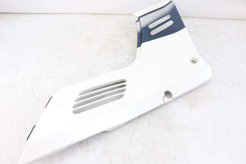 photo de CACHE SOUS SELLE DROIT HONDA CBR F 1000 (1993 - 1996)