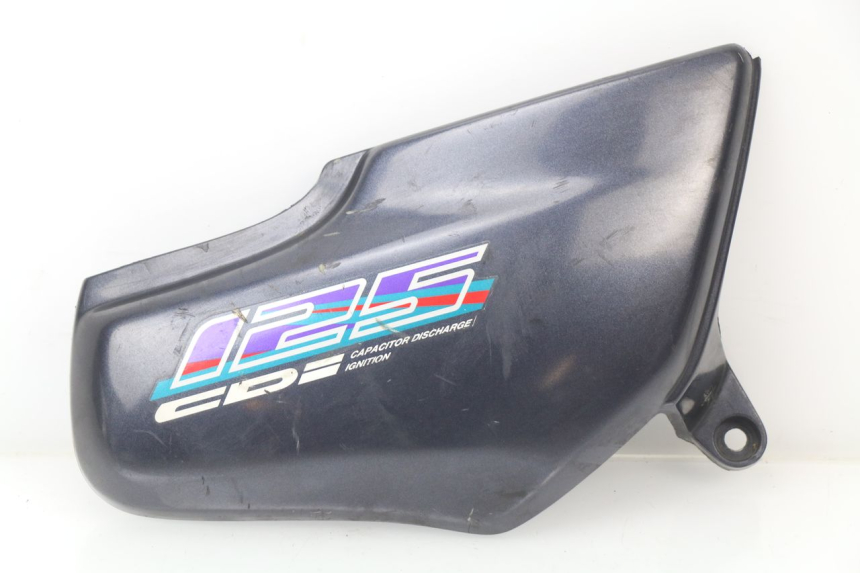 photo de CACHE SOUS SELLE DROIT HONDA CG 125 (1996 - 1998)