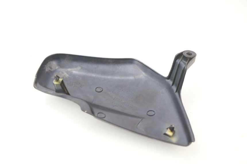 photo de CACHE SOUS SELLE DROIT HONDA CG 125 (1996 - 1998)