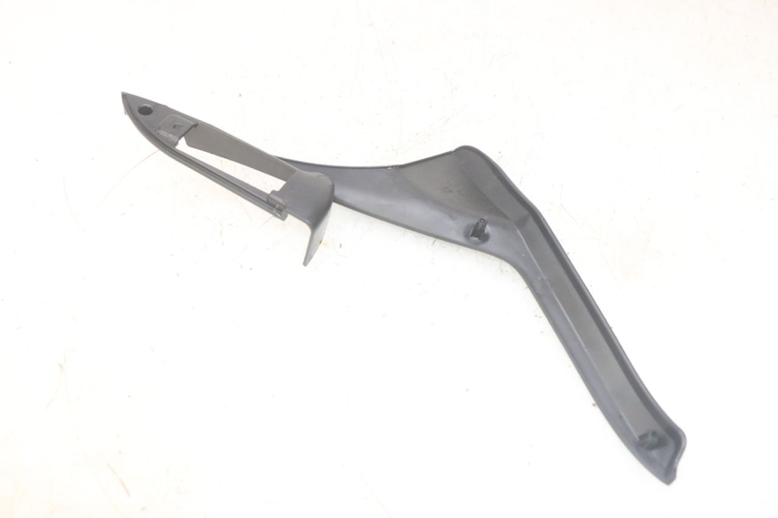 photo de CACHE SOUS SELLE DROIT PIAGGIO MP3 HPE 300 (2019 - 2026) - Autre angle de vue