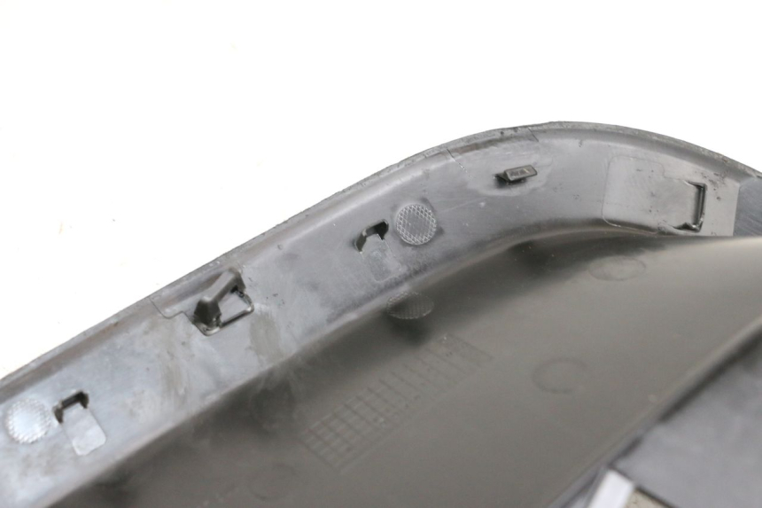 photo de CACHE SOUS SELLE DROIT YAMAHA NEO'S CORE 1 (2022 - 2026) - État de surface