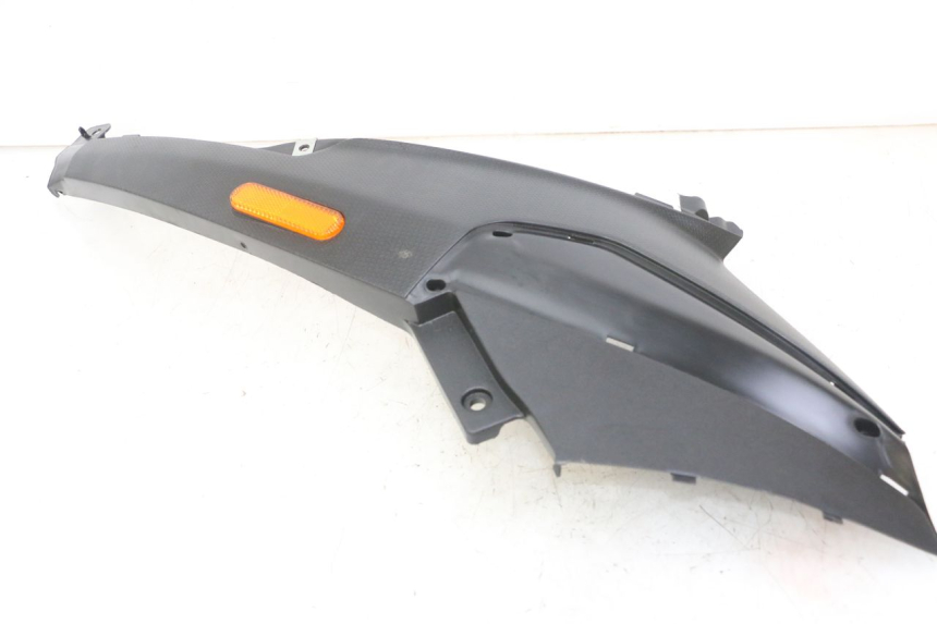 photo de CACHE SOUS SELLE DROIT PIAGGIO NRG POWER PUREJET 50 (2018 - 2021)