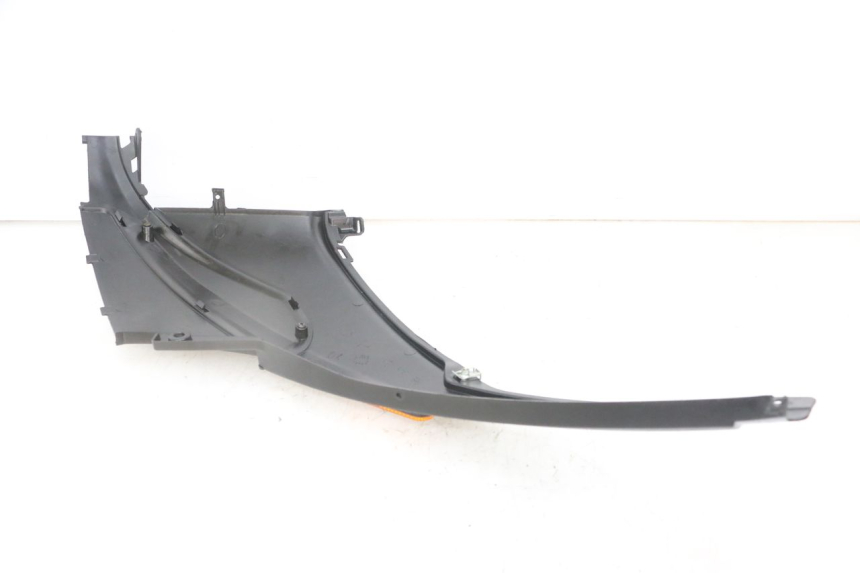 photo de CACHE SOUS SELLE DROIT PIAGGIO NRG POWER PUREJET 50 (2018 - 2021)