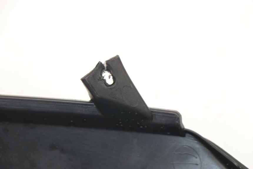 photo de CACHE SOUS SELLE DROIT PIAGGIO FLY 2T 50 (2004 - 2017)