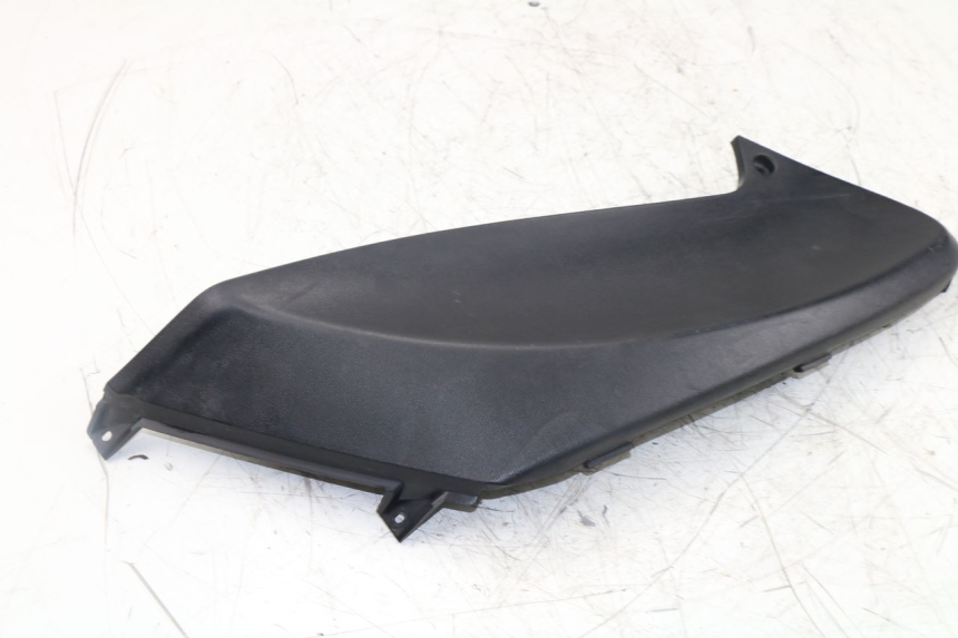 photo de CACHE SOUS SELLE DROIT PIAGGIO FLY 2T 50 (2004 - 2017)