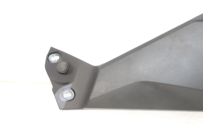 photo de CACHE SOUS SELLE DROIT BMW R GS 1250 (2021 - 2024) - Vue d’ensemble