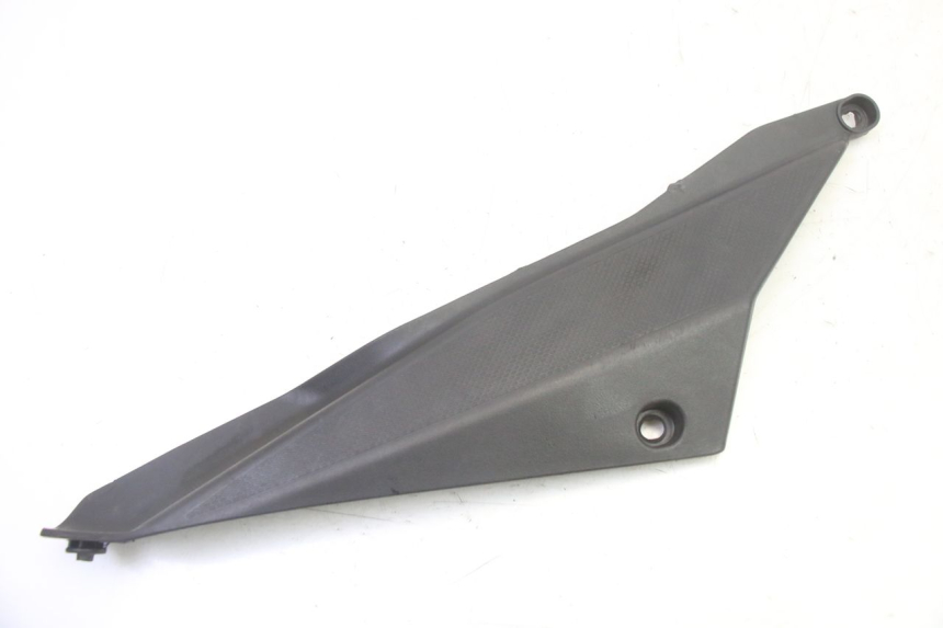 photo de CACHE SOUS SELLE DROIT GILERA SMT SUPERMOTARD 50 (2009 - 2017)