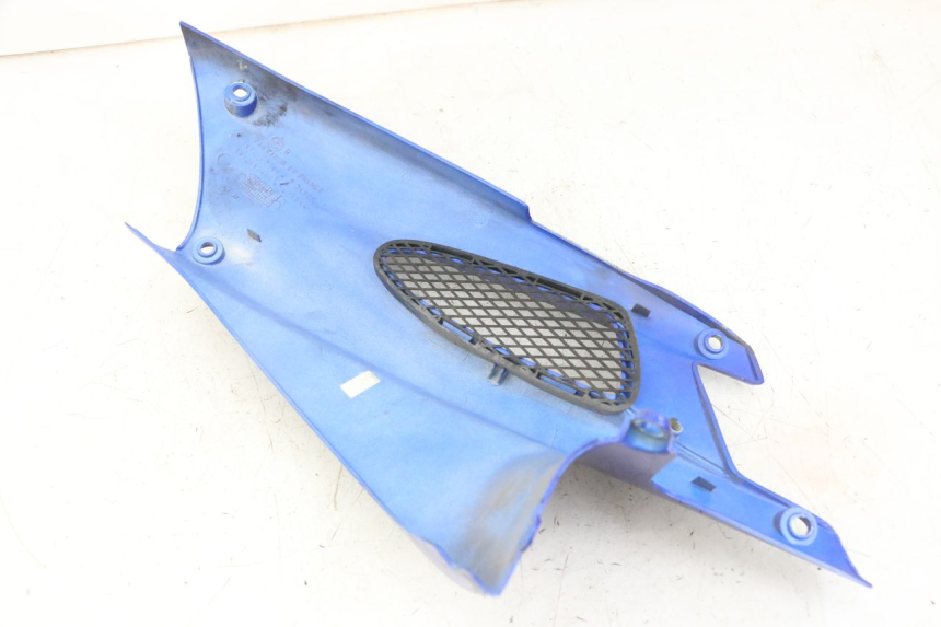 photo de CACHE SOUS SELLE DROIT PEUGEOT SPEEDFIGHT 2 LC 50 (2000 - 2009)
