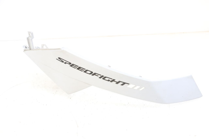 photo de CACHE SOUS SELLE DROIT PEUGEOT SPEEDFIGHT 4 4T EFI 50 (2021 - 2025) - Vue principale