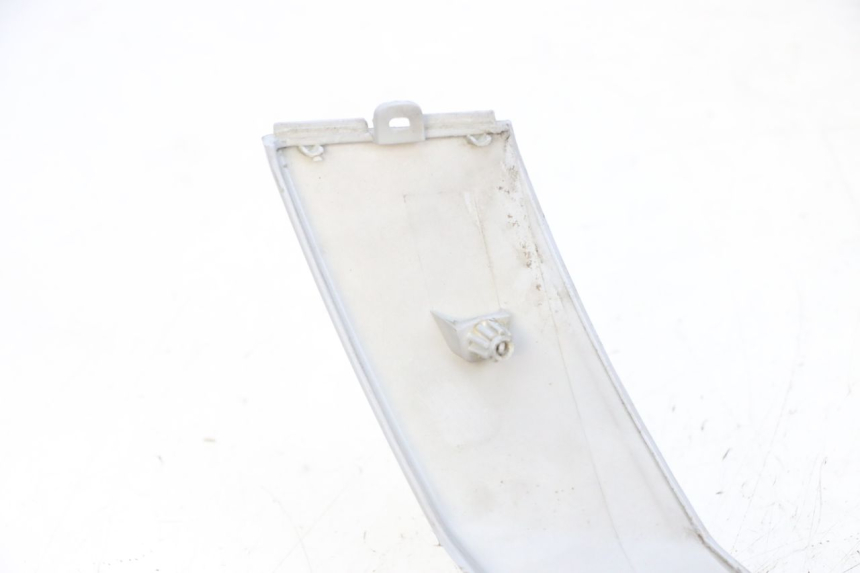 photo de CACHE SOUS SELLE DROIT PEUGEOT SPEEDFIGHT 4 4T EFI 50 (2021 - 2025) - Vue d’ensemble