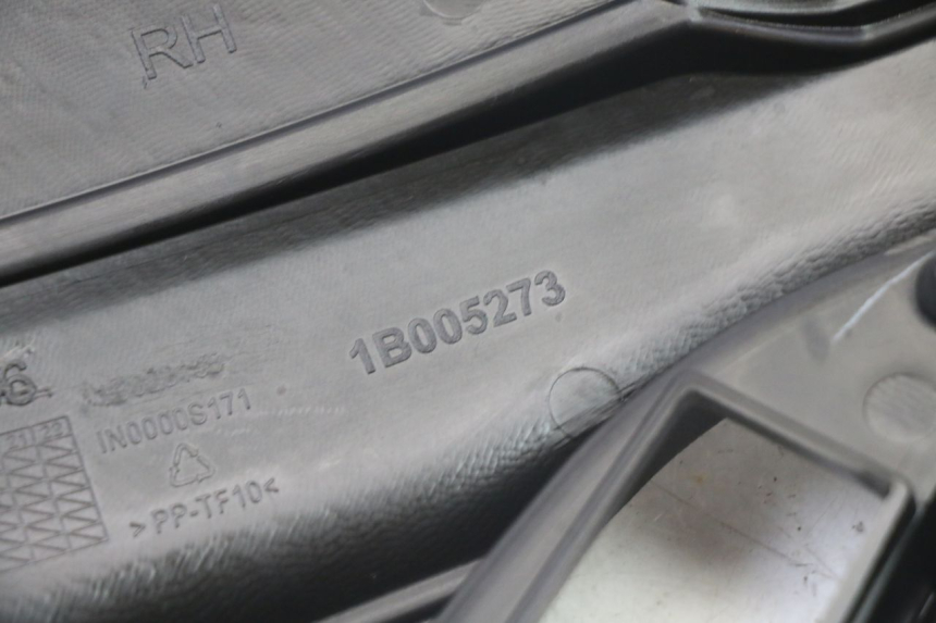 photo de CACHE SOUS SELLE DROIT APRILIA SR 2T 50 (2018 - 2022)