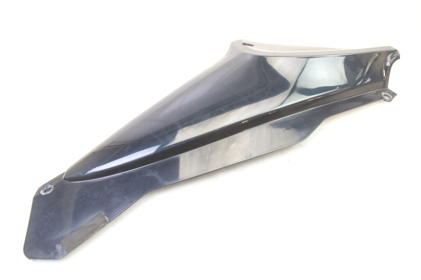 photo de CACHE SOUS SELLE DROIT HONDA ST PAN EUROPEAN 1300 (2002 - 2013)