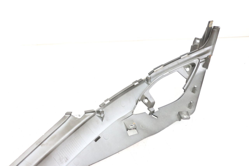 photo de CACHE SOUS SELLE DROIT SYM FIDDLE 3 III 50 (2014 - 2020)