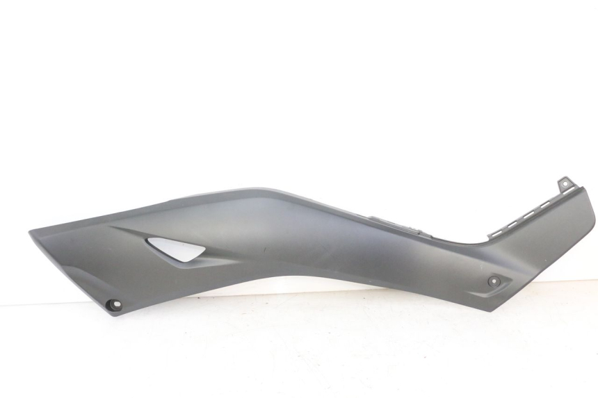 photo de CACHE SOUS SELLE DROIT YAMAHA XMAX X-MAX 125 (2021 - 2025)