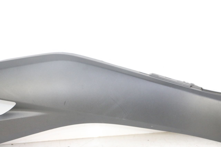 photo de CACHE SOUS SELLE DROIT YAMAHA XMAX X-MAX 125 (2021 - 2025)