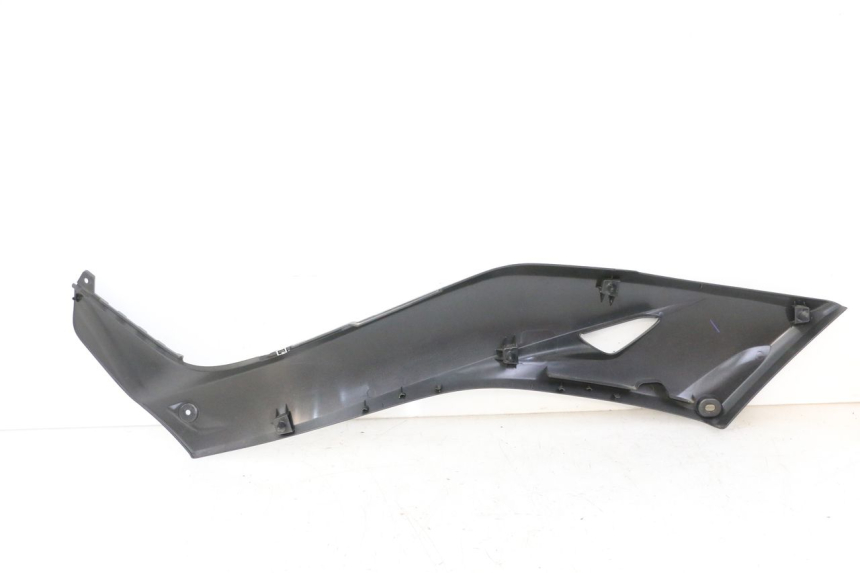 photo de CACHE SOUS SELLE DROIT YAMAHA XMAX X-MAX 125 (2021 - 2025)