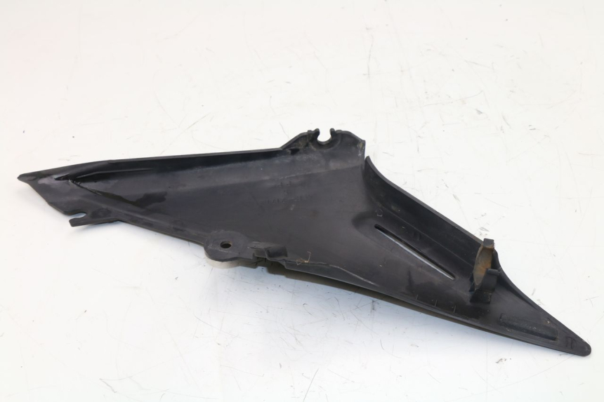 photo de CACHE SOUS SELLE DROIT YAMAHA XJN DIVERSION 600 (2000 - 2003)
