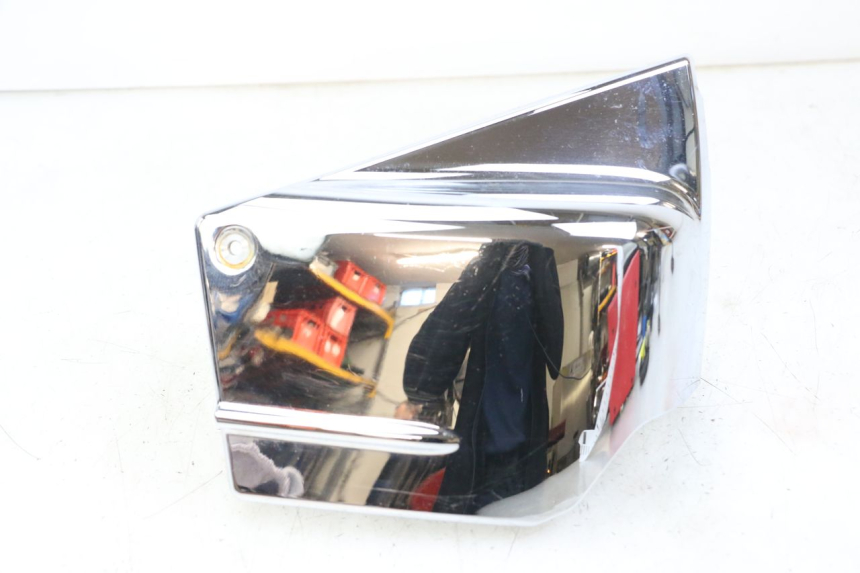 photo de CACHE SOUS SELLE DROIT YAMAHA XVS DRAG STAR DRAGSTAR 650 (1997 - 2007)