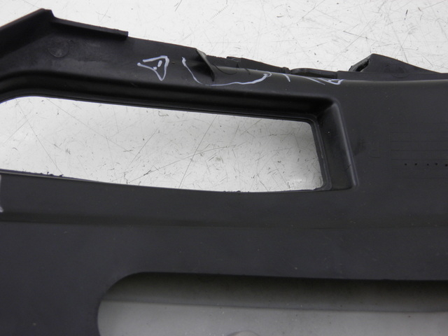 photo de CACHE SOUS SELLE DROIT YAMASAKI YM50QT-N3 RETRO 50 (2012 - 2014) - Vue d’ensemble