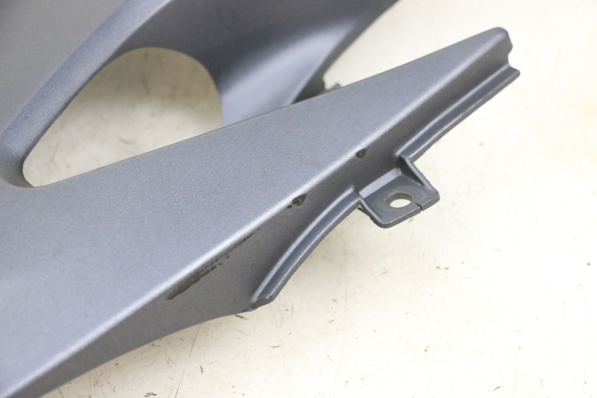 photo de CACHE SOUS SELLE DROIT KAWASAKI ZR 7 750 (1999 - 2001) - Vue d’ensemble