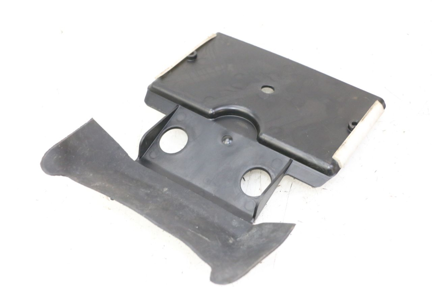 photo de CACHE SOUS SELLE YAMAHA FZ6 FAZER S2 600 (2007 - 2011)