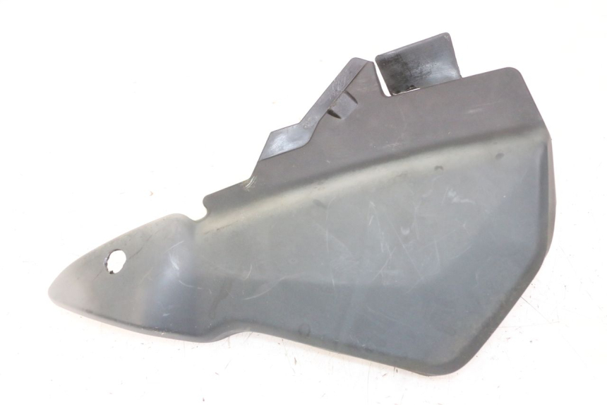 photo de CACHE SOUS SELLE GAUCHE HONDA CBF 500 (2004 - 2007)