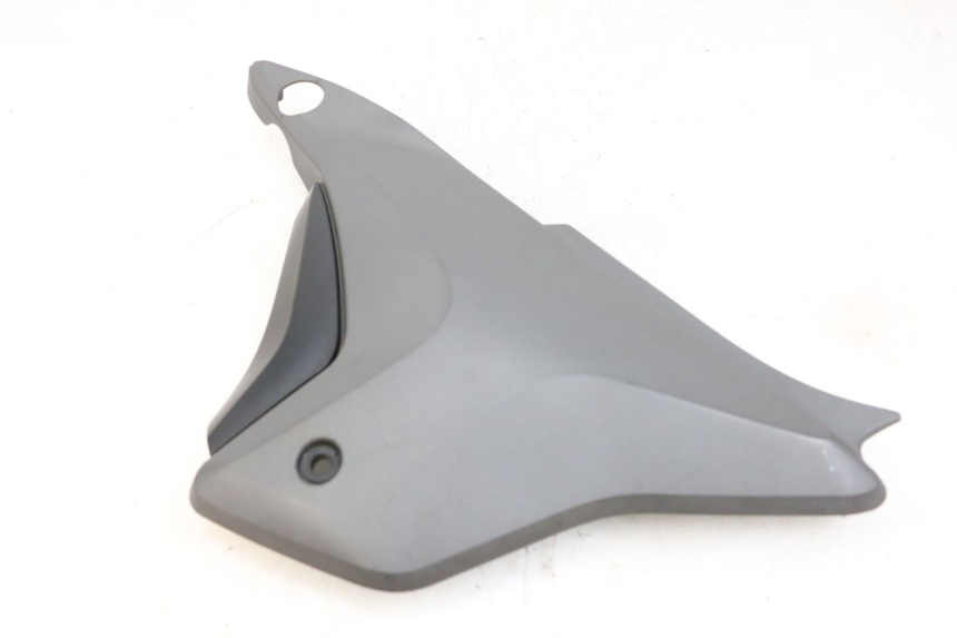 photo de CACHE SOUS SELLE GAUCHE KSR CODE 125 (2018 - 2020) - Points de fixation