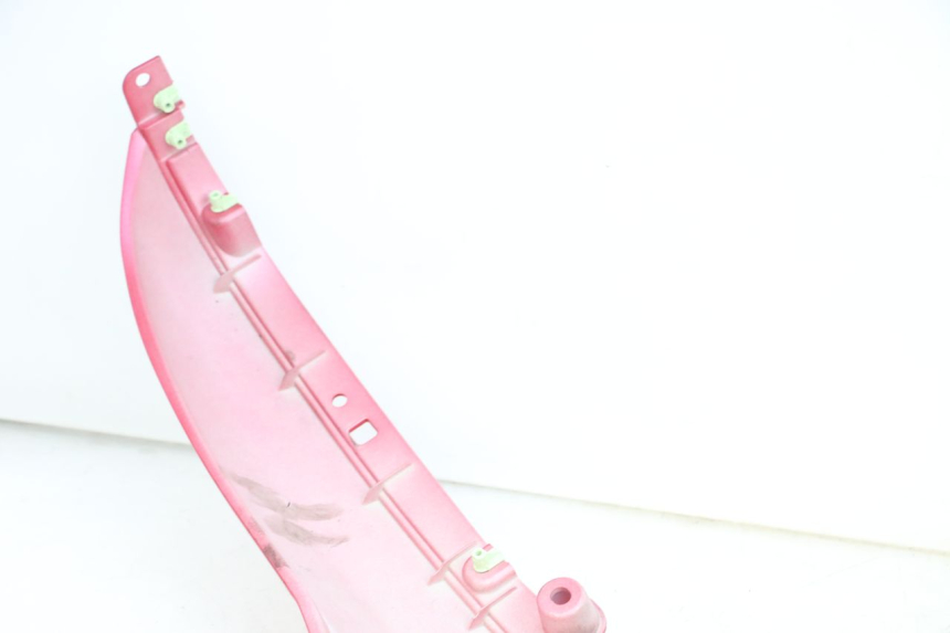 photo de CACHE SOUS SELLE GAUCHE PEUGEOT DJANGO 4T 50 (2014 - 2019) - Gros plan technique