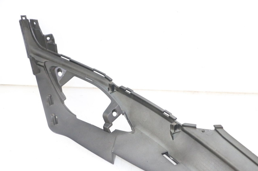 photo de CACHE SOUS SELLE GAUCHE SYM FIDDLE 3 III 50 (2014 - 2020)