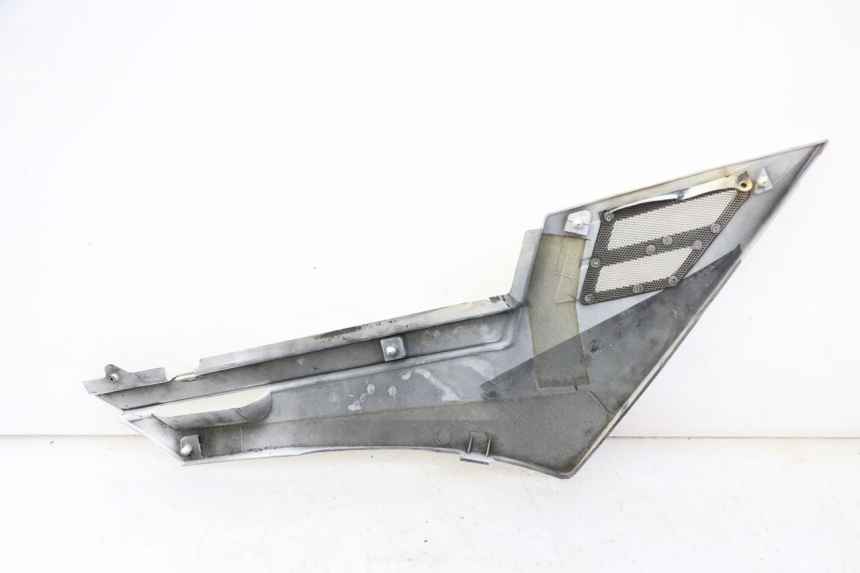 photo de CACHE SOUS SELLE GAUCHE YAMAHA FJ 36Y 1100 (1984 - 1985)